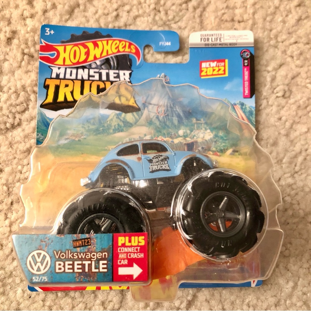 Hot Wheels Monster Trucks Volkswagen Beetle Twisted Tredz